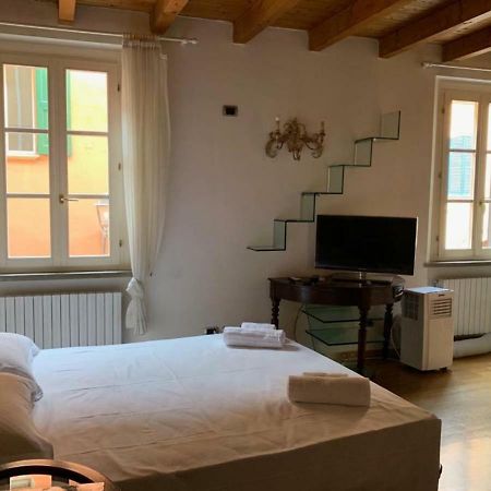 Whouse Suite Gold Towers Болоня Екстериор снимка