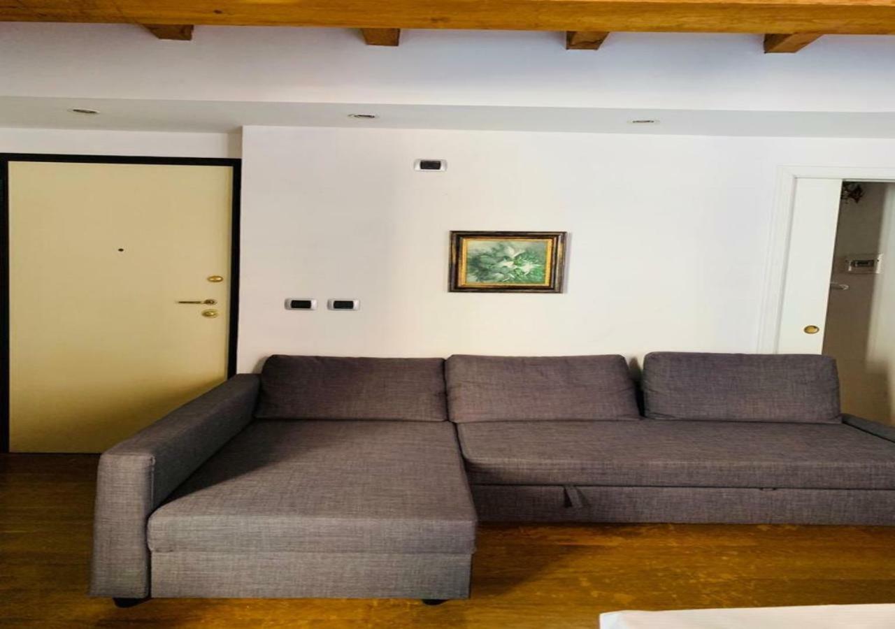 Whouse Suite Gold Towers Болоня Екстериор снимка